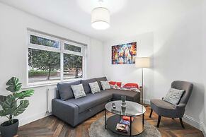 3bedroom House - Free Parking