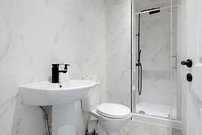 3bed House-free Parking