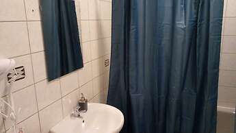 Bright 2BR Stay Close to Stadthalle