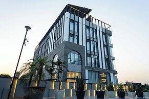 Emerald Luxe A Boutique Hotel