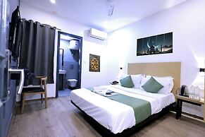 Hotel Red Chilly Pitampura