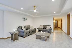 6 Mi to Barr Lake: Apt w/ Yard & Pool Access!