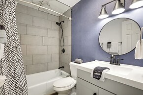 Stylish & Walkable! Pet-friendly St Augustine Gem!