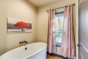 New Build! Secluded Mountain Home in Murphy