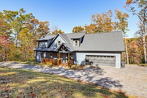New Build! Secluded Mountain Home in Murphy