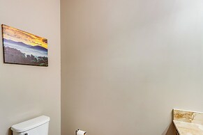 New Build! Secluded Mountain Home in Murphy
