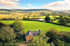 Greengates Nature Filled Escape