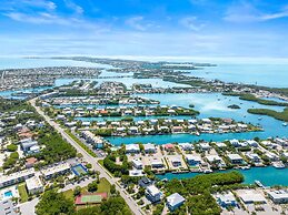 Ocean Muse Lux Waterfront Escape Pool Dock