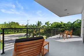 Ocean Muse Lux Waterfront Escape Pool Dock