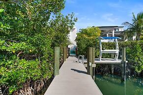 Ocean Muse Lux Waterfront Escape Pool Dock