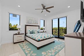 Ocean Muse Lux Waterfront Escape Pool Dock