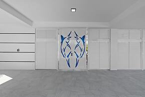 Ocean Muse Lux Waterfront Escape Pool Dock