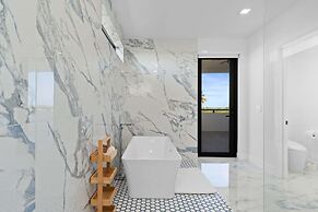 Ocean Muse Lux Waterfront Escape Pool Dock