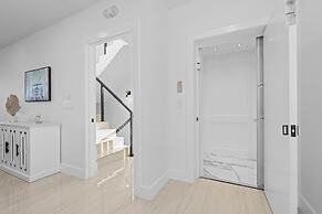 Ocean Muse Lux Waterfront Escape Pool Dock