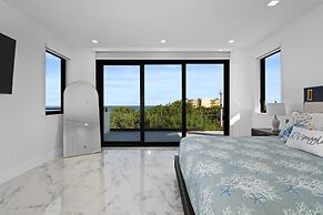 Ocean Muse Lux Waterfront Escape Pool Dock