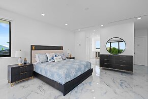 Ocean Muse Lux Waterfront Escape Pool Dock