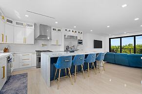 Ocean Muse Lux Waterfront Escape Pool Dock