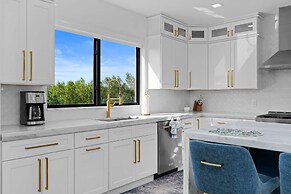 Ocean Muse Lux Waterfront Escape Pool Dock