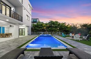 Ocean Muse Lux Waterfront Escape Pool Dock