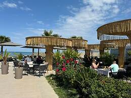 Blue Studios By Comfort Suites