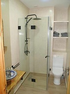 Dar Makai Surf Hotel