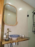 Dar Makai Surf Hotel