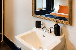 The Guesthouse Vancouver Downtown
