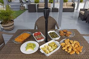 Majestic Heights Bed & Breakfast