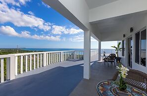 Majestic Heights Bed & Breakfast