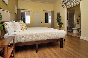Majestic Heights Bed & Breakfast