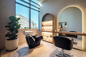 Luxury Studio - Revolution Monument View - Gym