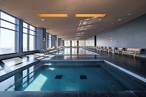 Luxury Studio - Revolution Monument View - Gym