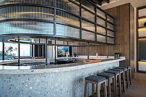 Luxury Studio - Revolution Monument View - Gym