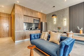 Luxury Studio - Revolution Monument View - Gym