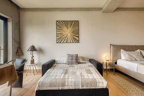 Stunning 1 BR Condo - Alameda Central - Downtown