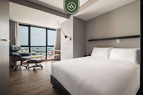Studio With Amazing View - Great Location - Pool