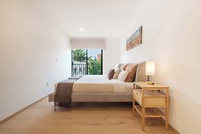 Luxury 2 BR Condo in Condesa