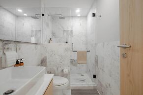 Luxury 2 BR Condo in Condesa