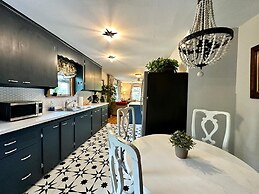 Seattle's Starlight Bungalow