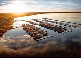 Lake Breeze Retreat, Klitten