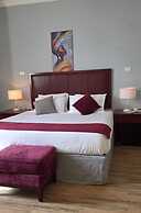Au-thopia hotel
