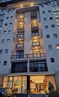 Au-thopia hotel