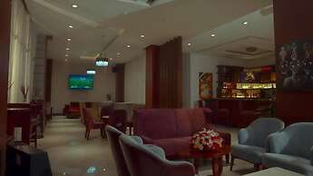 Au-thopia hotel