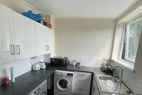 Larches Lane Retreat - Sleeps 5 - Wolverhampton