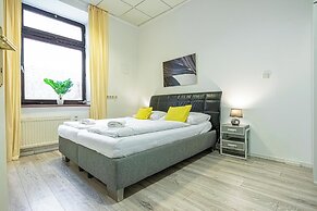 Bright 1BR Apartment in Central Vienna