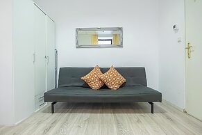 Bright 1BR Apartment in Central Vienna