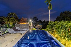 Modern 10BR ZipLine 3 Pools  V256