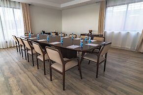 The 67 Escape, Elementaita