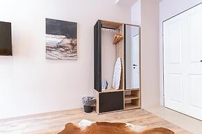 4BR Apartment for Groups Near Stadthalle