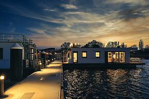 Bright Base With Coastal Access